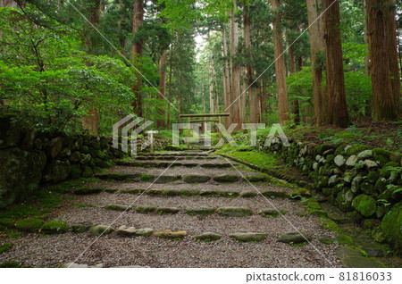 Hakusan Heisenji Temple, the approach to Sannomiya 81816033