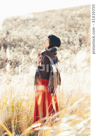 Miscanthus and women Miscanthus and women 81816350