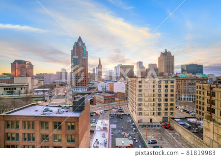 Downtown skyline with Buildings in Milwaukee USA Downtown skyline with Buildings in Milwaukee USA 81819983