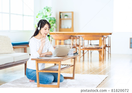 Women's PC Telework Online Conference Living Lifestyle Casual Women's PC Telework Online Conference Living Lifestyle Casual 81820072