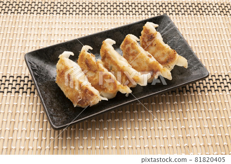 冷凍餃子 冷凍餃子 81820405