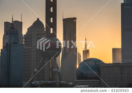 "Shanghai" Dawn of Shanghai, Lujiazui skyscraper "Shanghai" Dawn of Shanghai, Lujiazui skyscraper 81820563