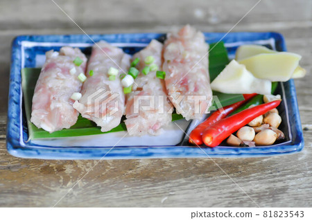 pickled pork sausage, fermented pork and chili or sour pork 81823543