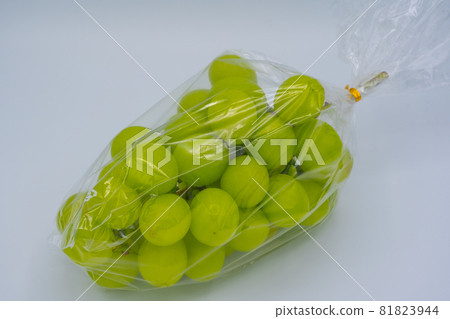 Shine Muscat from Yamanashi Prefecture Shine Muscat from Yamanashi Prefecture 81823944