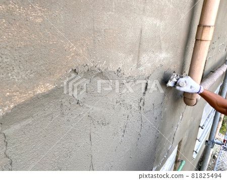 Technology to make a beautiful outer wall with cement 81825494