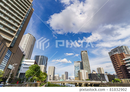 水都大阪美麗的藍天中之島城市景觀 2021 年 9 月上旬 水都大阪美麗的藍天中之島城市景觀 2021 年 9 月上旬 81832902