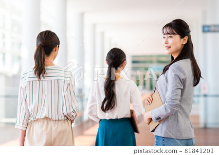 Office business woman Office business woman 81841201