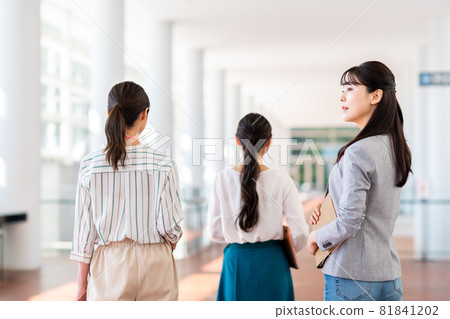 Office business woman Office business woman 81841202