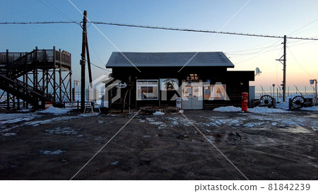 Kitahama Station on the Semmo Line in winter Kitahama Station on the Semmo Line in winter 81842239