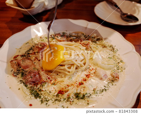 photo of eating creamy spaghetti photo of eating creamy spaghetti 81843308