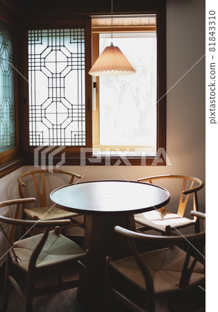 cafe table interior photo cafe table interior photo 81843310