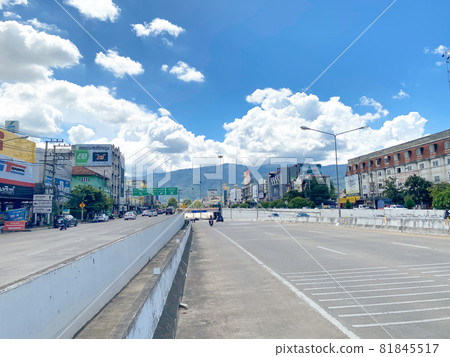 Road traffic or Superhighway Road traffic or Superhighway 81845517
