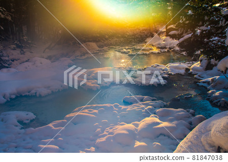 長野縣冬季烏澤礦泉源 81847038