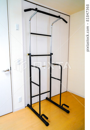 Hanging health device 81847368