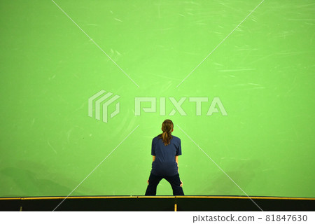 Line umpire concentrate during a tennis match 81847630