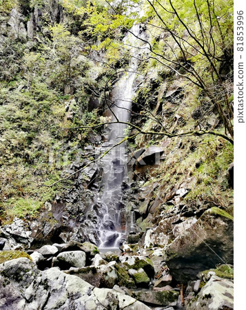 Fishing Bottle Drop Waterfall (far) 81853996