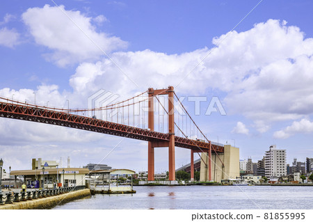 Beautiful Wakato Ohashi Bridge (Kitakyushu City, Fukuoka Prefecture) 81855995