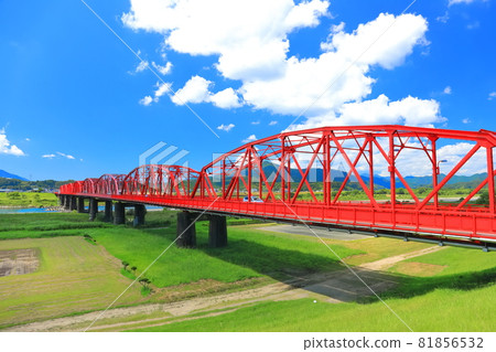 【高知縣】晴天時的四萬十川大橋（明鐵大橋） 81856532