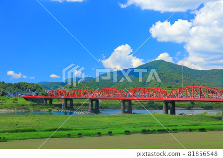 [Kochi Prefecture] Shimanto River Bridge (Akatetsu Bridge) under fine weather 81856548