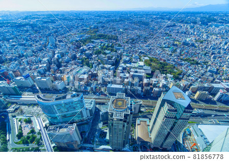 Yokohama scenery: Cityscape seen from Minatomirai 81856778
