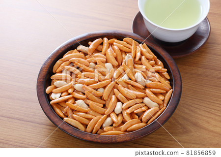 Kaki no Tane Kaki no Tane 81856859