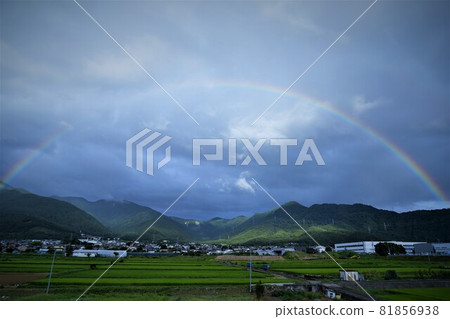 長野縣浜西區咲町風景(有彩虹橋的咲町) 長野縣浜西區咲町風景(有彩虹橋的咲町) 81856938