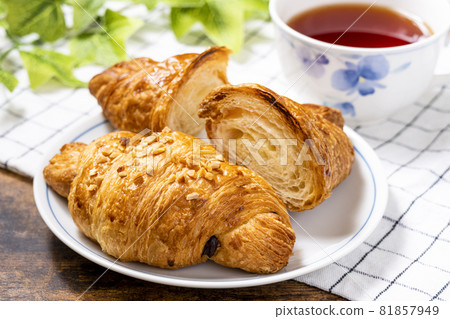 羊角麵包早餐圖片 81857949