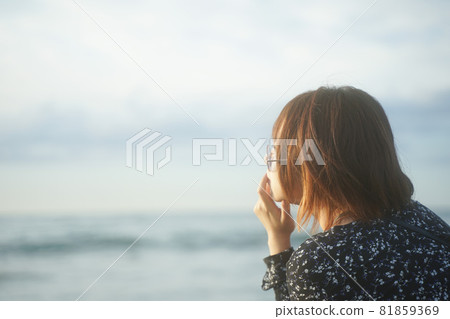 Woman twilight in the sea Woman twilight in the sea 81859369