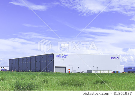 Logistics warehouse 81861987