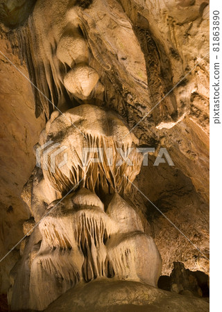 Cave Cave 81863890