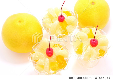Dessert glass jelly using Tosa pomelo bright background Dessert glass jelly using Tosa pomelo bright background 81865455