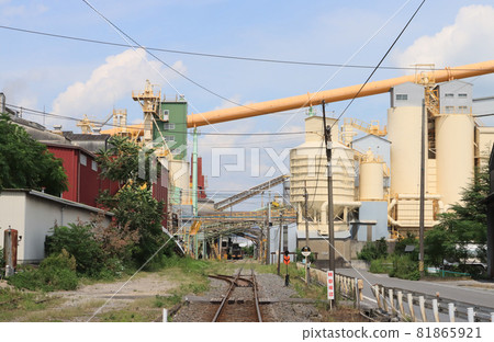 西濃鐵道和石灰礦的風景 81865921