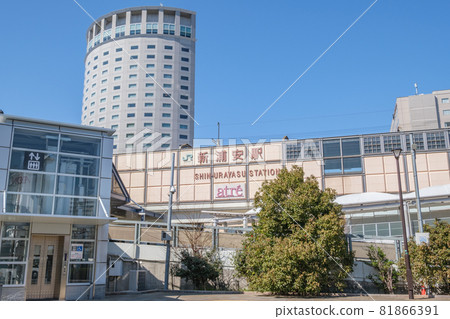 Shin-Urayasu Station, in front of the south exit of the station building, Urayasu City, Chiba Prefecture 81866391