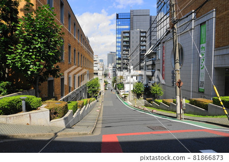 September Chiyoda 595 Yurei-zaka b, in front of Kakugawa Shoten headquarters, Fujimi 81866873