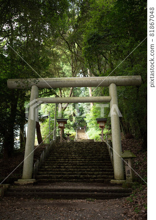 Nishiusuki-gun (Takachiho Town) Teniwato Shrine Higashimiya Nishiusuki-gun (Takachiho Town) Teniwato Shrine Higashimiya 81867048