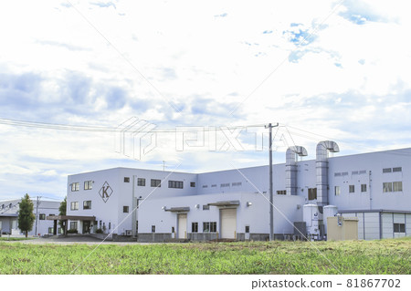 Manufacturing factory for incandescent light bulbs, automobile light bulbs, etc. Headquarters building Kawakami Kogyo 81867702