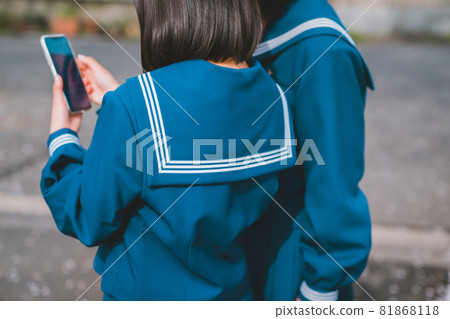 Middle school students Middle school students 81868118