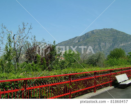 Italian small train station Italian small train station 81868457