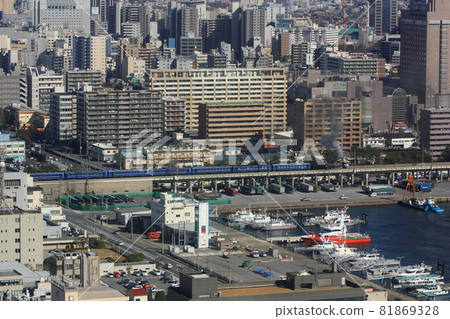 城市中的蒸汽機車 城市中的蒸汽機車 81869328