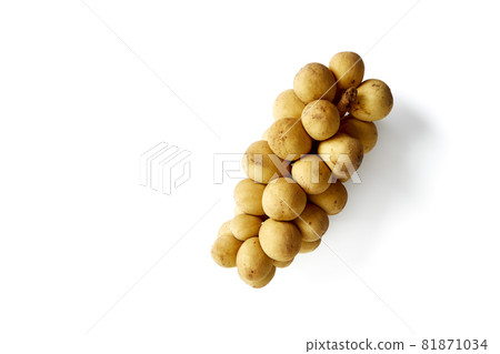 Clusters of fresh Longkong or Langsat or Duku Clusters of fresh Longkong or Langsat or Duku 81871034