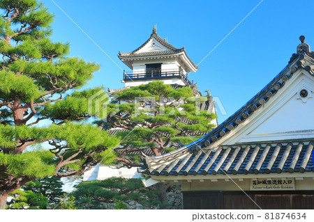 [高知縣] 晴空下的高知城天守閣（本丸） 81874634