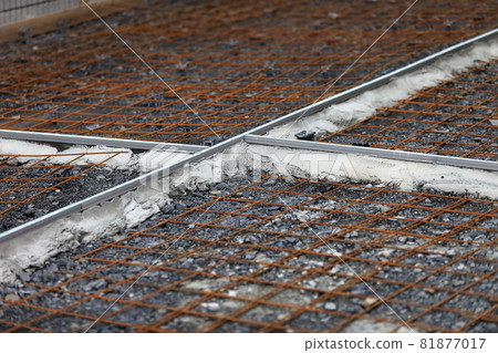 Telescopic joints and wire mesh (welded wire mesh) 81877017
