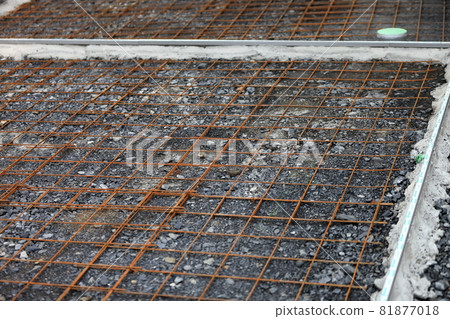Telescopic joints and wire mesh (welded wire mesh) 81877018