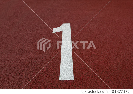 田徑場田徑跑道上寫的車道號碼 81877372