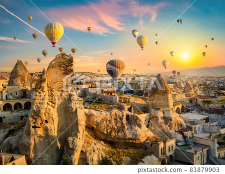 Balloons in Goreme 81879903