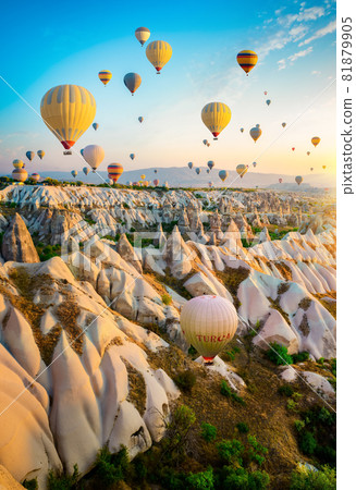 Air balloons flying 81879905