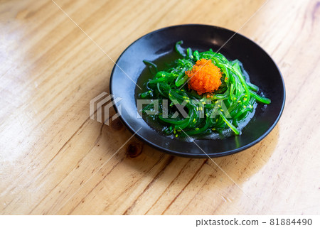 Japanese seaweed wakame salad 81884490
