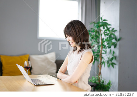 Young women taking online English conversation 81885227