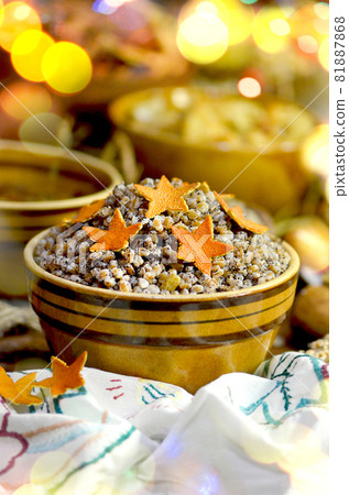 Wheat porridge with walnuts candied Wheat porridge with walnuts candied 81887868