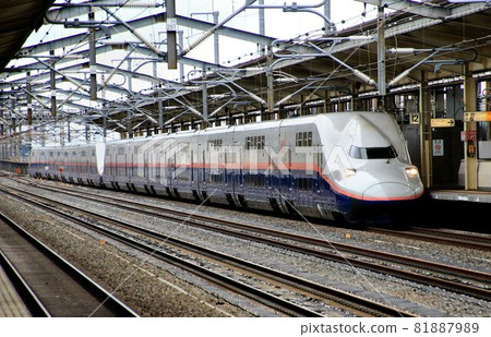 "Goodbye" 2-story giant ... Connecting Tokyo and Niigata [E4 Series Max Shinkansen] 81887989